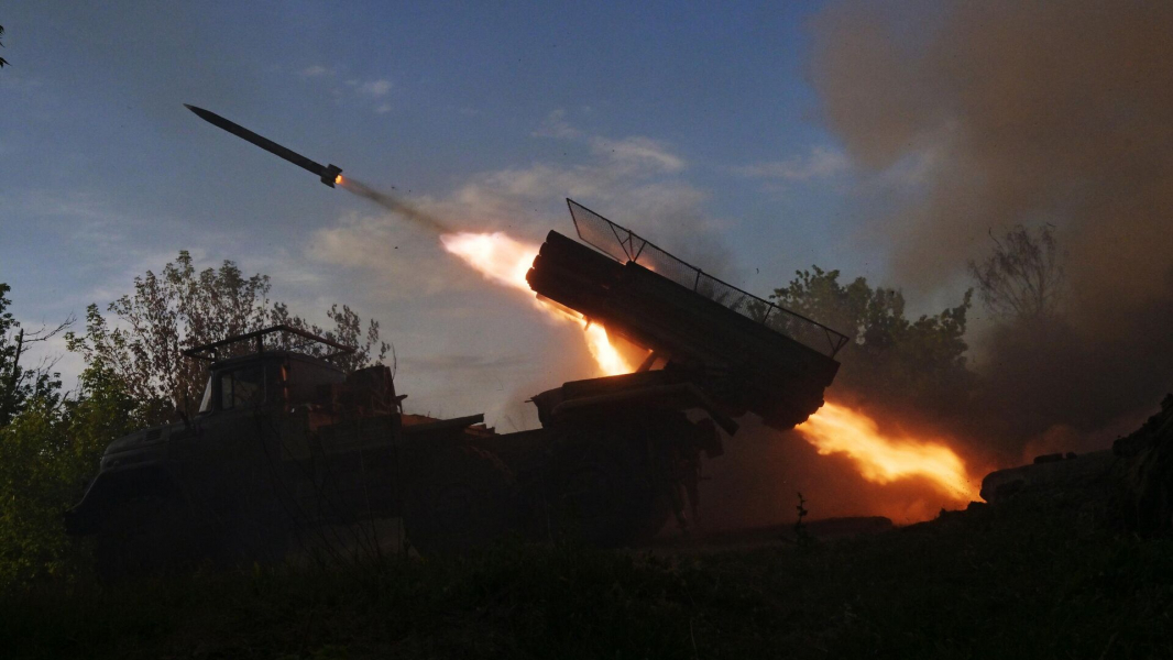 МО: ВС РФ поразили 2 склада ВСУ и сухогруз с западными ракетами и боеприпасами МО: ВС РФ поразили 2 склада ВСУ и сухогруз с западными ракетами и боеприпасами